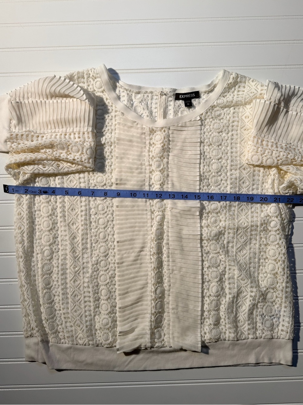 Express Cream Lace & Pleated Ruffle Romantic Blouse Ivory Women’s XL - Picture 3 of 7